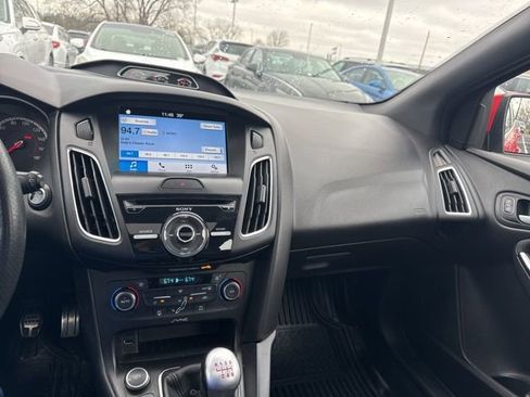 Used 2017 Ford Focus ST w/ Equipment Group 401A image 13