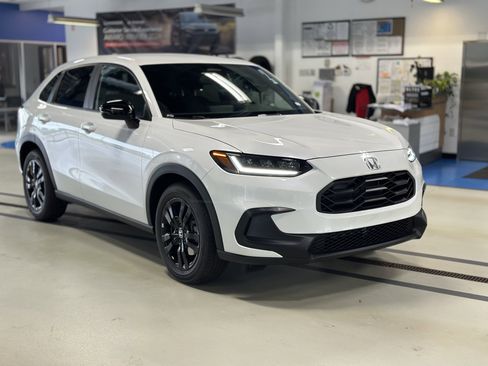 New 2026 Honda HR-V LX image 3