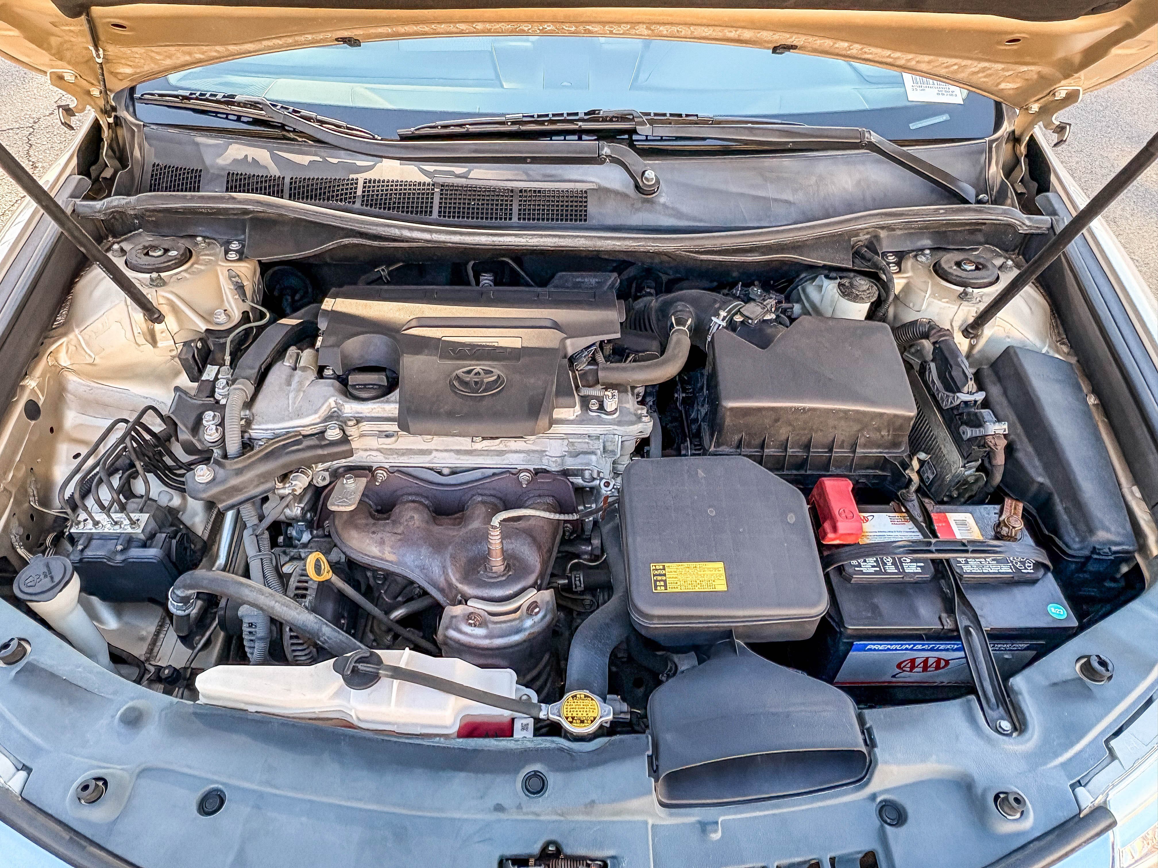 Used 2012 Toyota Camry LE FWD image 25