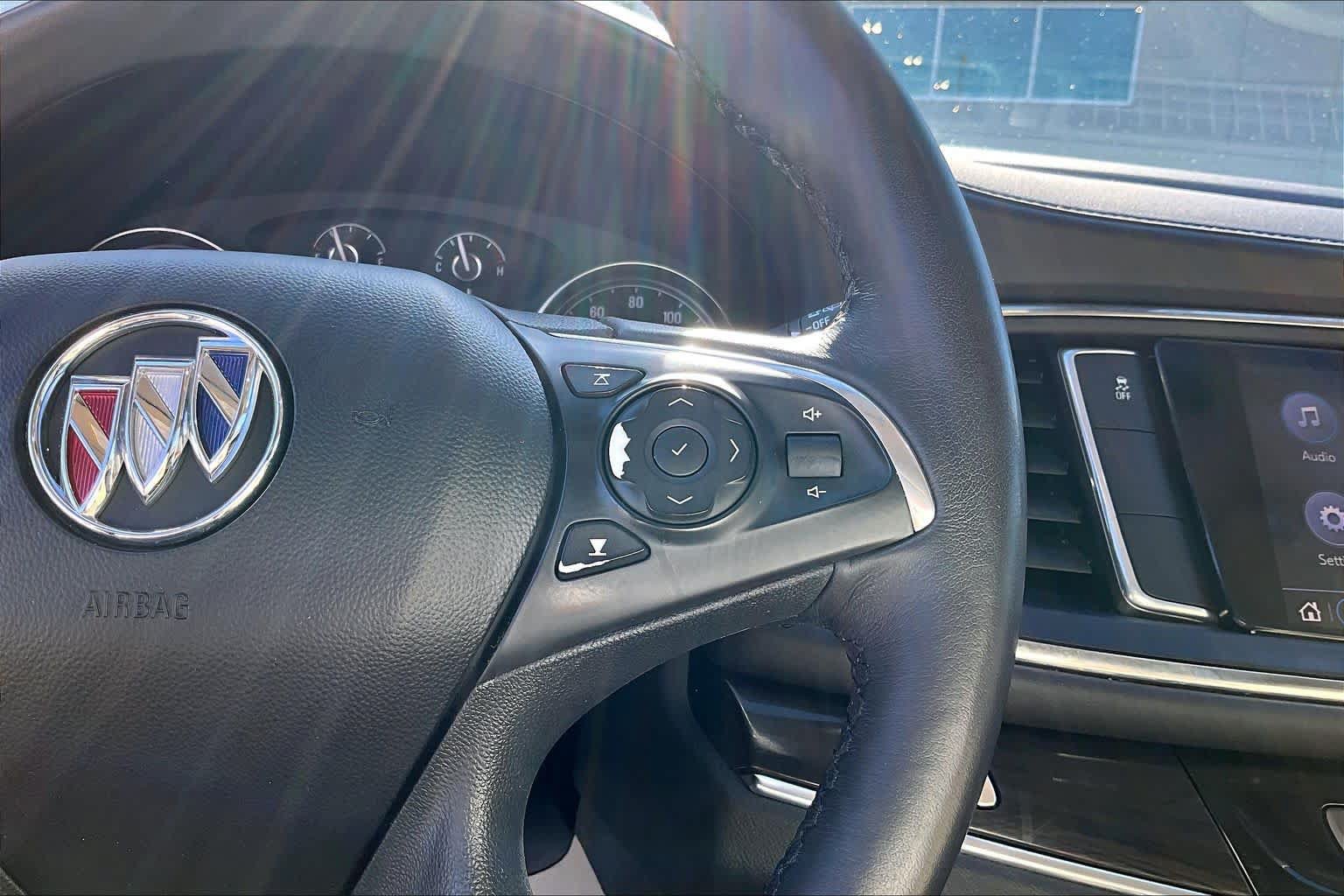 Used 2020 Buick Enclave Essence FWD image 21