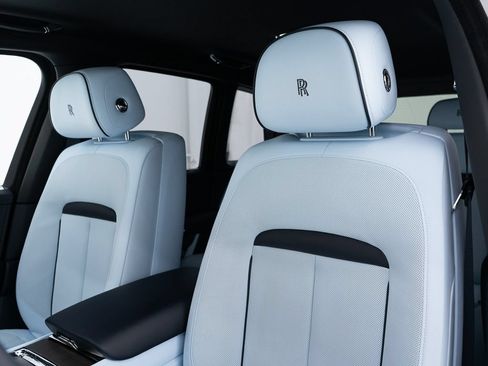 Certified 2025 Rolls-Royce Cullinan AWD/4WD image 17