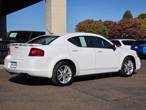 Used 2011 Dodge Avenger Heat image 25