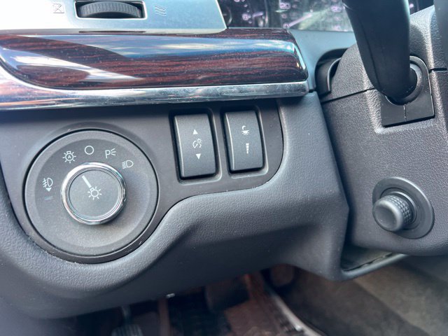 Used 2012 Lincoln MKS FWD image 21