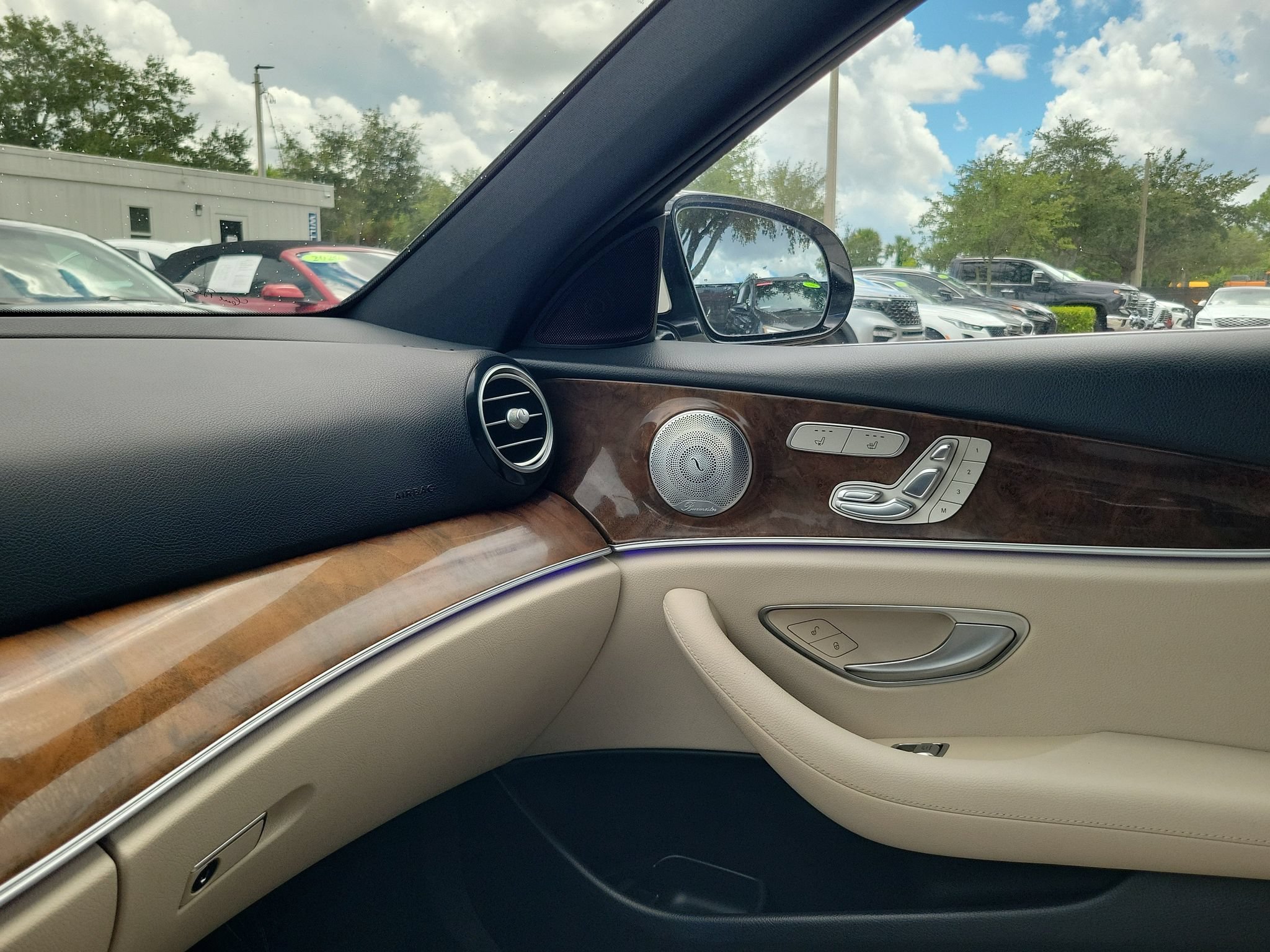 Used 2018 Mercedes-Benz E 300 image 30