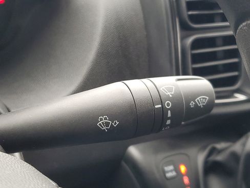 Used 2025 RAM ProMaster 2500 w/ Convenience Group image 12