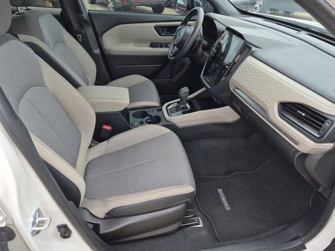 Used 2025 Subaru Forester Premium AWD/4WD image 15
