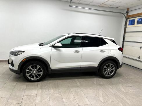 Used 2023 Buick Encore GX Essence w/ Experience Buick Package image 3