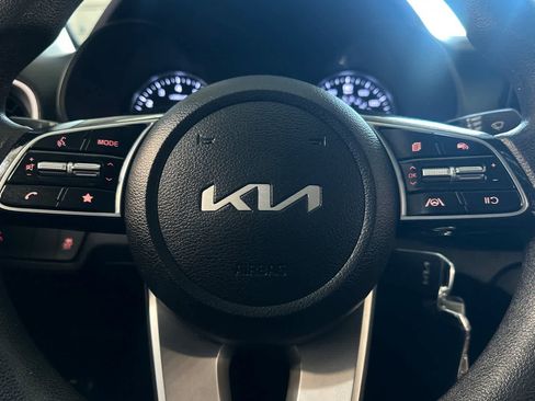 Used 2023 Kia Forte LXS image 22