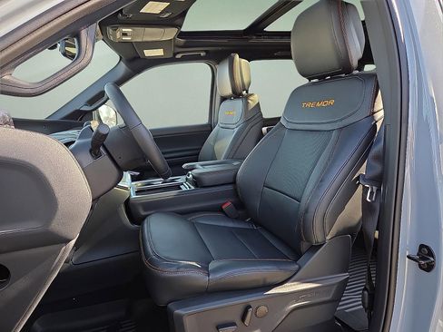 New 2026 Ford Expedition Tremor image 12