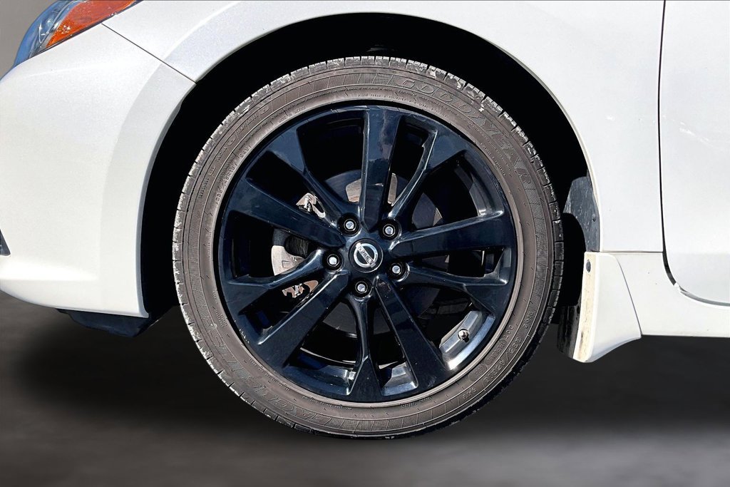 Used 2018 Nissan Altima 2.5 SR w/ SR Midnight Edition FWD image 9