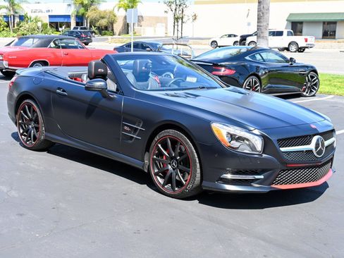 Used 2016 Mercedes-Benz SL 550 image 1