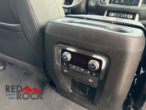 Used 2024 GMC Yukon XL Denali AWD/4WD image 11