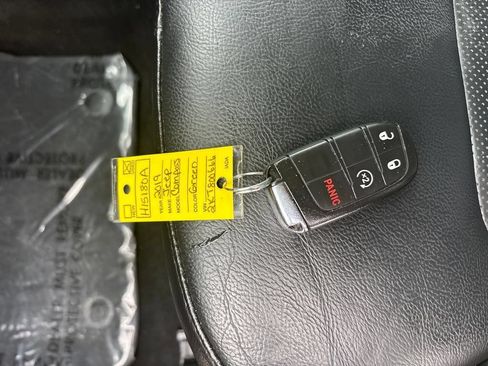 Used 2019 Jeep Compass Limited AWD/4WD image 27