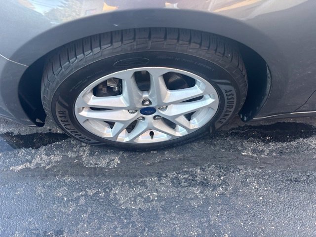 Used 2013 Ford Fusion SE FWD image 25