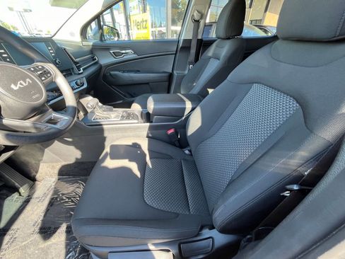 Used 2024 Kia Sportage LX image 27