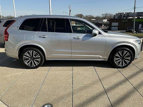 Used 2022 Volvo XC90 T6 Momentum w/ Advanced Package AWD/4WD image 7