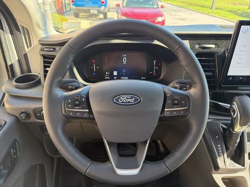 New 2026 Ford Transit 350 148 Medium Roof Wagon AWD image 31