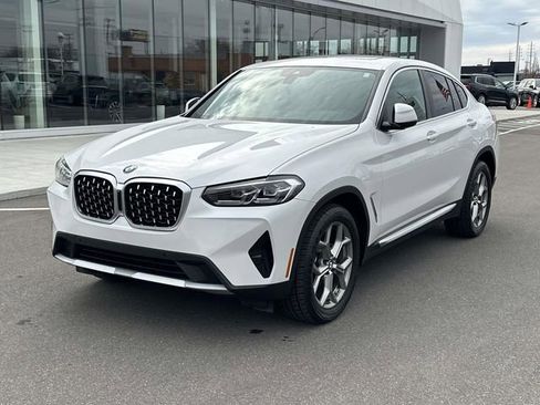 Used 2023 BMW X4 xDrive30i w/ Premium Package image 1