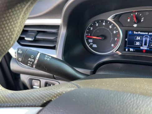 Used 2023 GMC Acadia SLE w/ Driver Convenience Package image 34