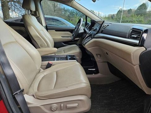 Used 2023 Honda Odyssey Touring image 11