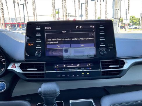 Certified 2022 Toyota Sienna LE FWD image 32