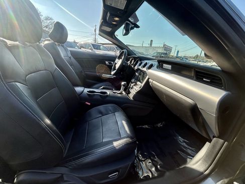 Used 2018 Ford Mustang Premium RWD image 13