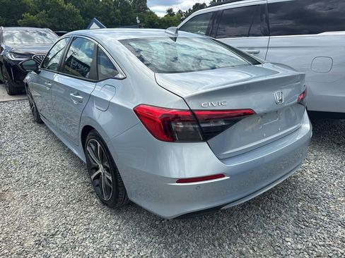 Used 2023 Honda Civic Touring image 5