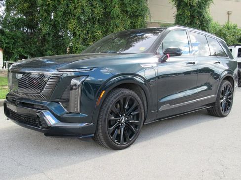 Used 2026 Cadillac Vistiq Sport AWD/4WD image 3