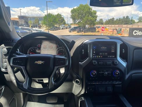 Used 2021 Chevrolet Silverado 1500 LTZ AWD/4WD image 10