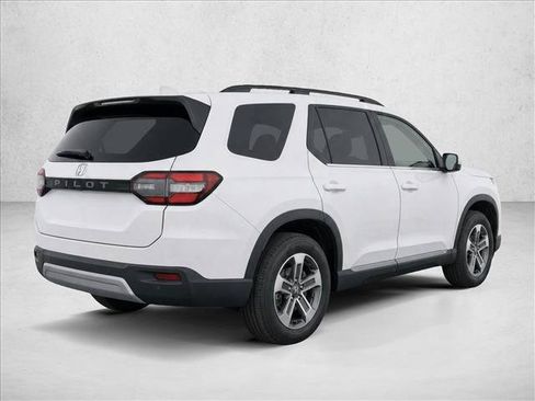 Used 2025 Honda Pilot EX-L image 7