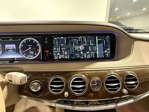 Used 2016 Mercedes-Benz S 550 4MATIC Sedan image 37