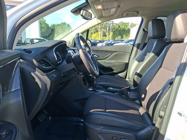 Used 2022 Buick Encore Preferred w/ Safety Package AWD/4WD image 13