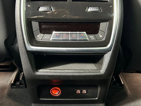 Used 2025 BMW X5 M Competition w/ Executive Package image 41