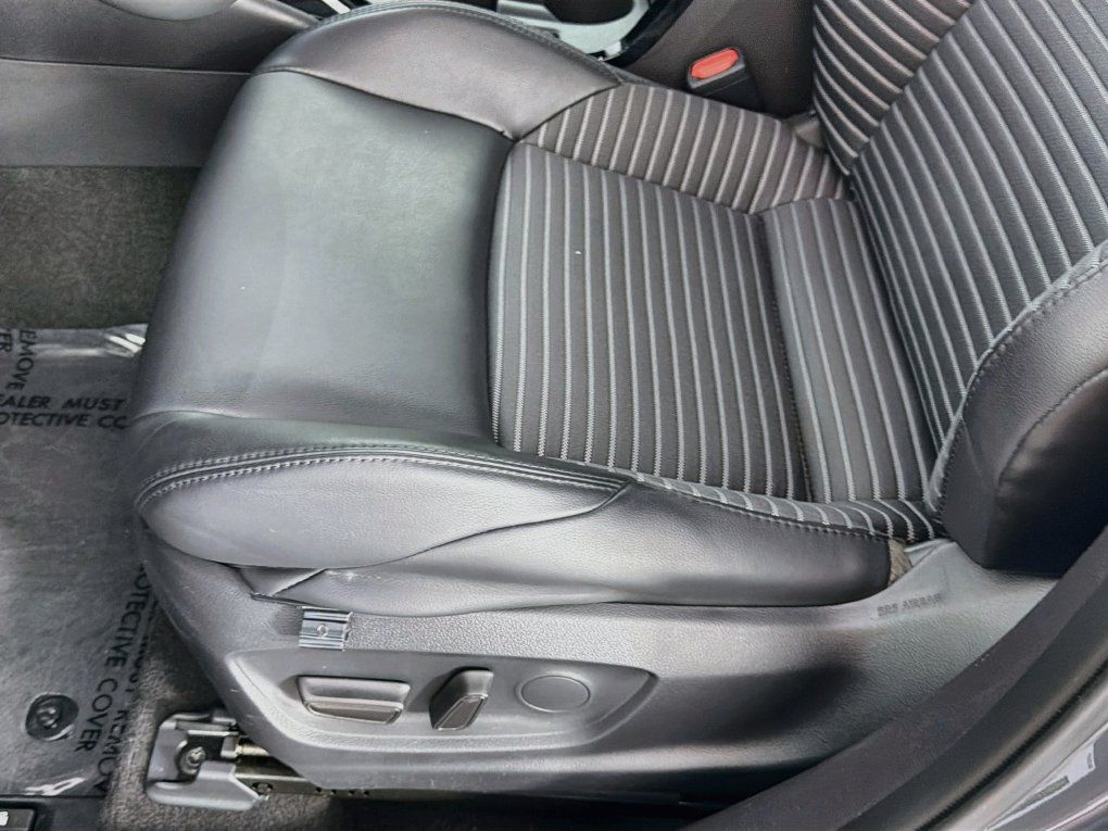 Used 2025 Toyota Corolla XSE FWD image 24