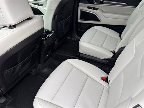 New 2025 Kia Telluride S image 14