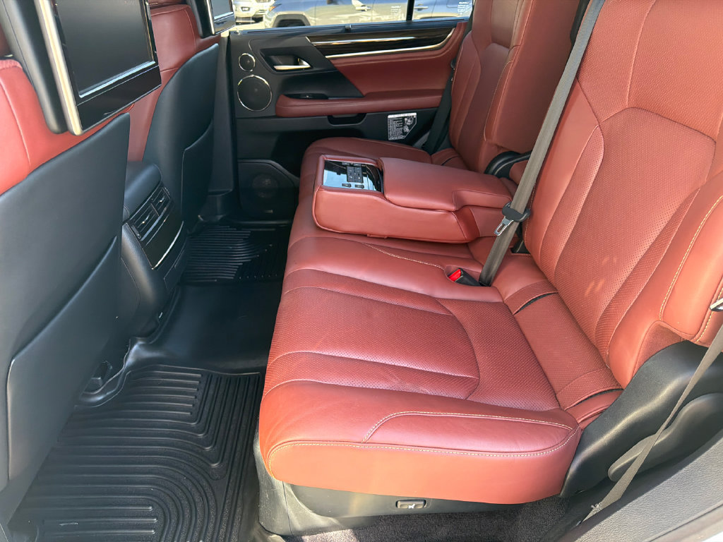 Used 2017 Lexus LX 570 4WD w/ Luxury Package image 21