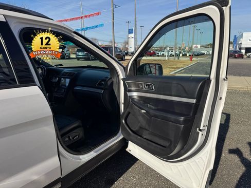 Used 2017 Ford Explorer XLT w/ Equipment Group 202A image 23