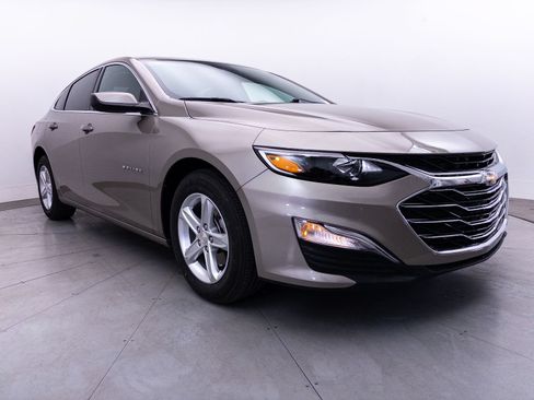 Used 2024 Chevrolet Malibu LS FWD image 8