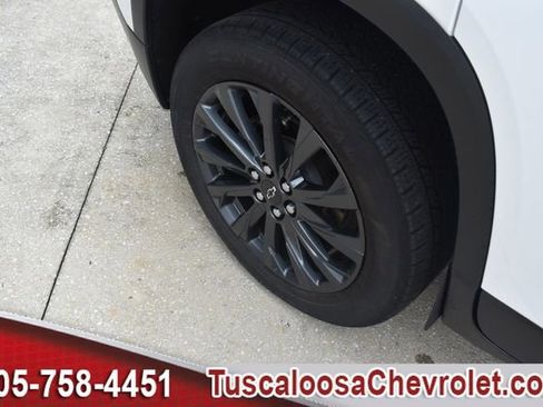 Used 2023 Chevrolet Traverse RS FWD image 15