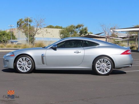 Used 2010 Jaguar XK Coupe image 9