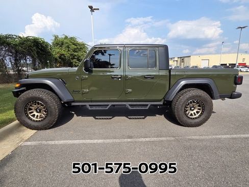 Used 2023 Jeep Gladiator Sport AWD/4WD image 2