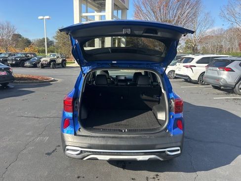 Used 2023 Kia Seltos S image 7