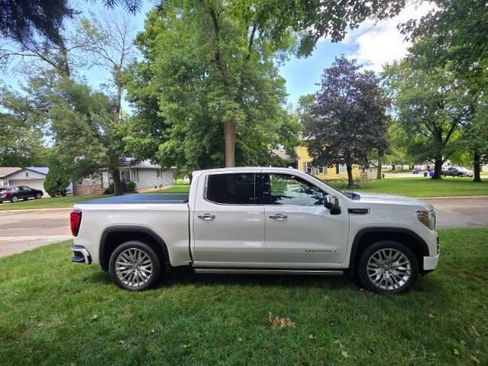 Used 2019 GMC Sierra 1500 Denali w/ Denali Ultimate Package AWD/4WD image 9
