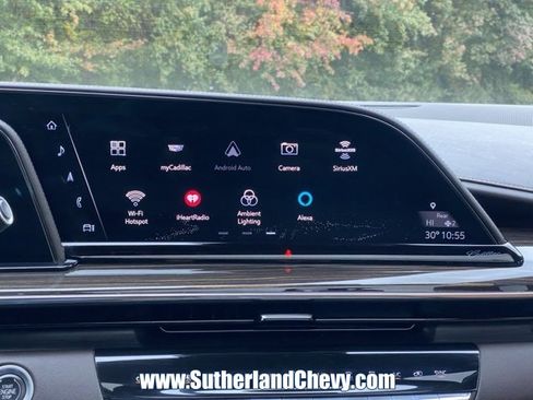 Used 2021 Cadillac Escalade Premium Luxury w/ LPO, Illumination Package image 27