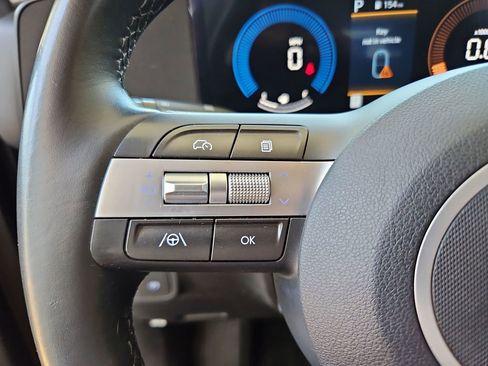 Used 2024 Hyundai Kona SEL AWD/4WD image 11