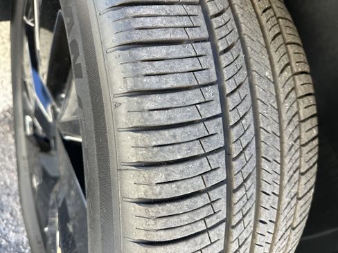 Used 2024 Volkswagen Atlas SE image 8