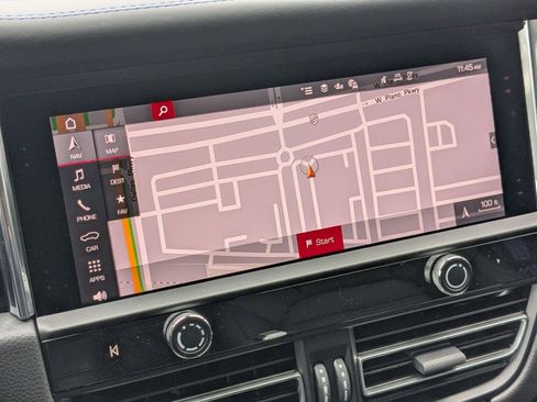 New 2026 Porsche Macan AWD/4WD image 18