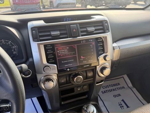 Used 2022 Toyota 4Runner SR5 image 9