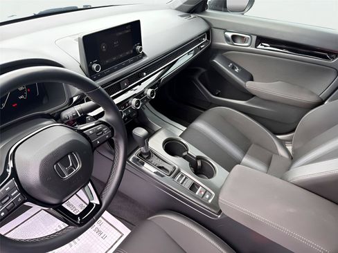 Used 2025 Honda Civic Sport image 27