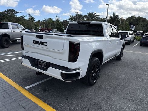 Used 2021 GMC Sierra 1500 Elevation w/ Preferred Package image 4